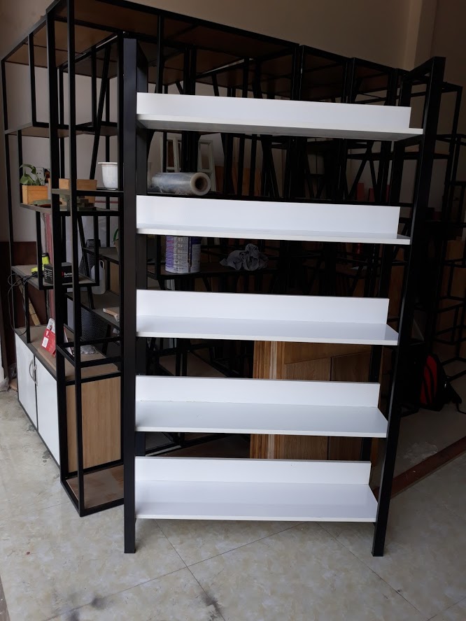 Kệ trưng bày sản phẩm khung chân sắt mặt gỗ SGH-5761 22 Kệ trưng bày sản phẩm khung chân sắt mặt gỗ SGH-5761