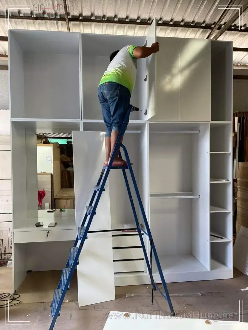 Tủ quần áo gỗ công nghiệp MDF chống ẩm có gương GHS-9595 11 Tủ quần áo gỗ công nghiệp MDF chống ẩm có gương GHS-9595 - Ảnh 9