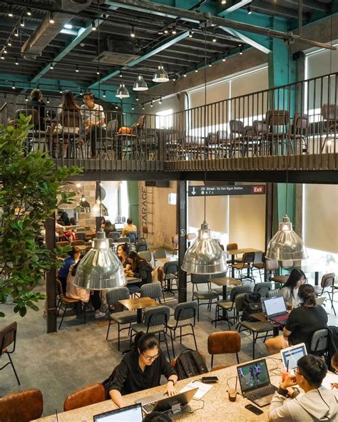 1. Không gian đậm chất “garage” – cá tính & truyền cảm hứng