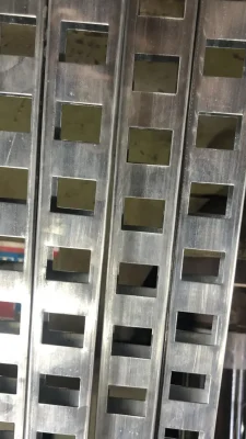 Cắt Thanh Hộp Đột Lỗ CNC Làm Kệ Lắp Ráp Giá Tốt Tại Quận 12 (1)